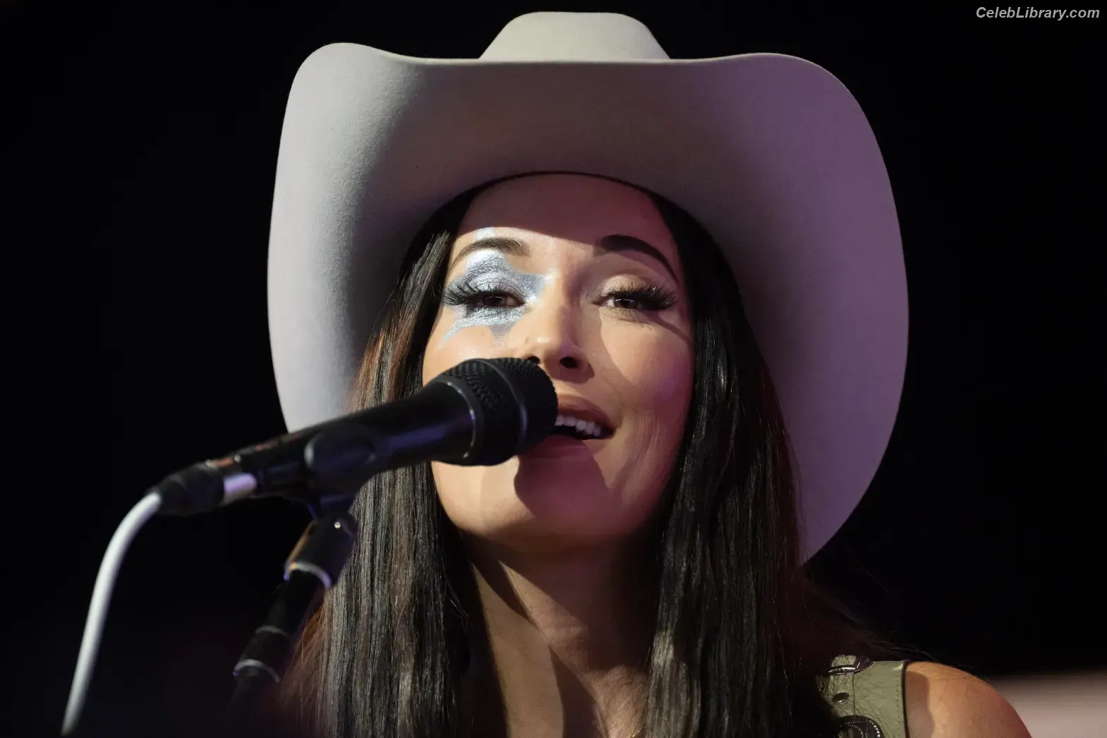 Kacey Musgraves photo 3 of 536