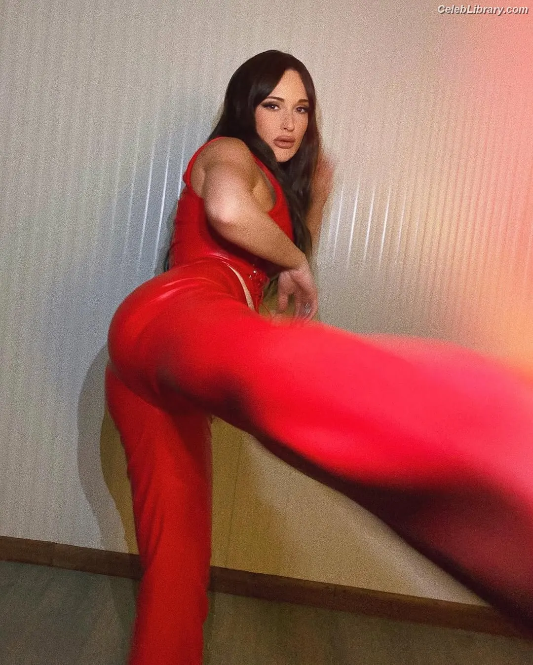 Kacey Musgraves photo 19 of 536