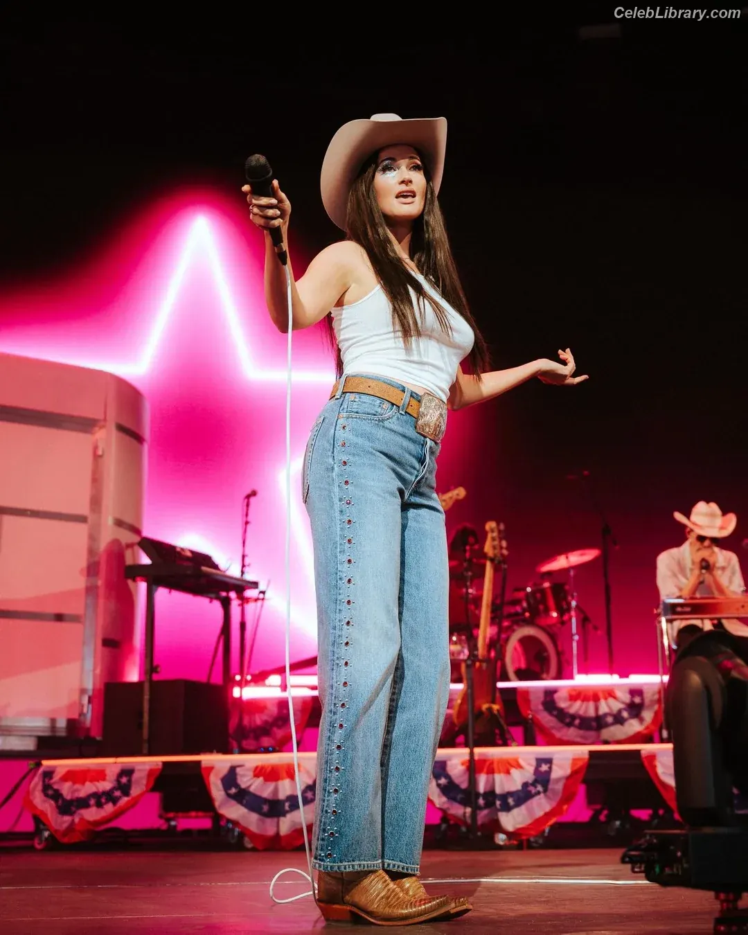 Kacey Musgraves photo 14 of 536