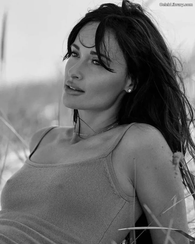 Kacey Musgraves photo 17 of 537