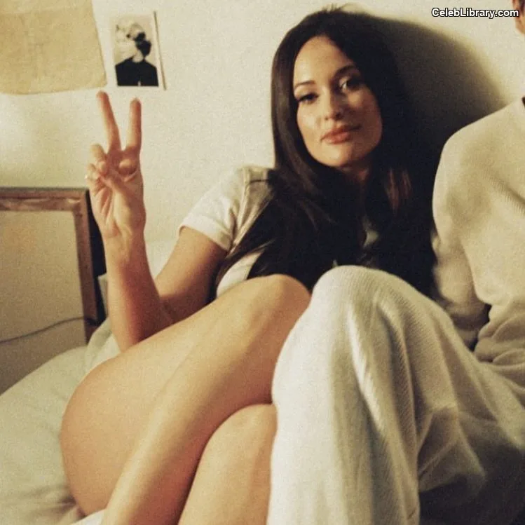 Kacey Musgraves photo 12 of 537