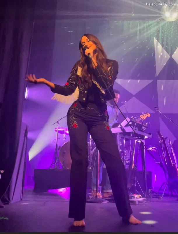 Kacey Musgraves photo 13 of 537