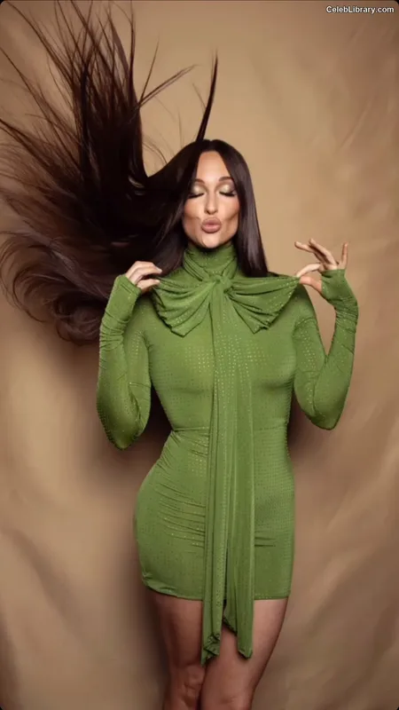 Kacey Musgraves photo 3 of 537