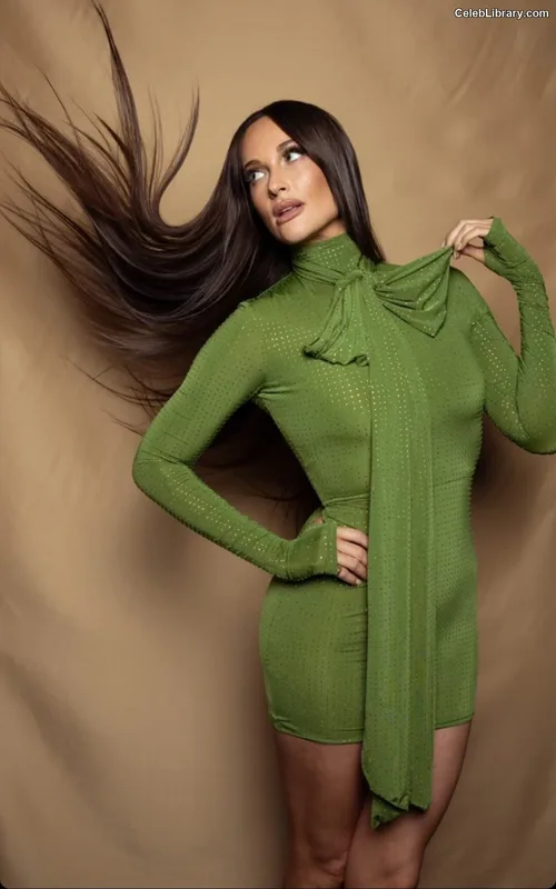 Kacey Musgraves photo 4 of 537