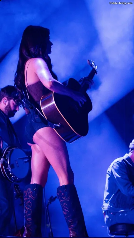 Kacey Musgraves photo 22 of 537