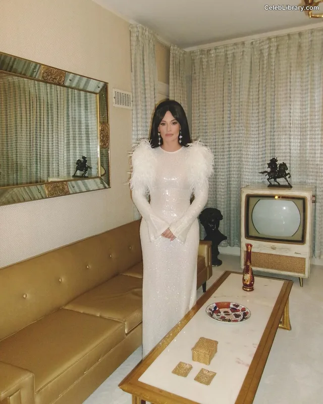 Kacey Musgraves photo 18 of 537