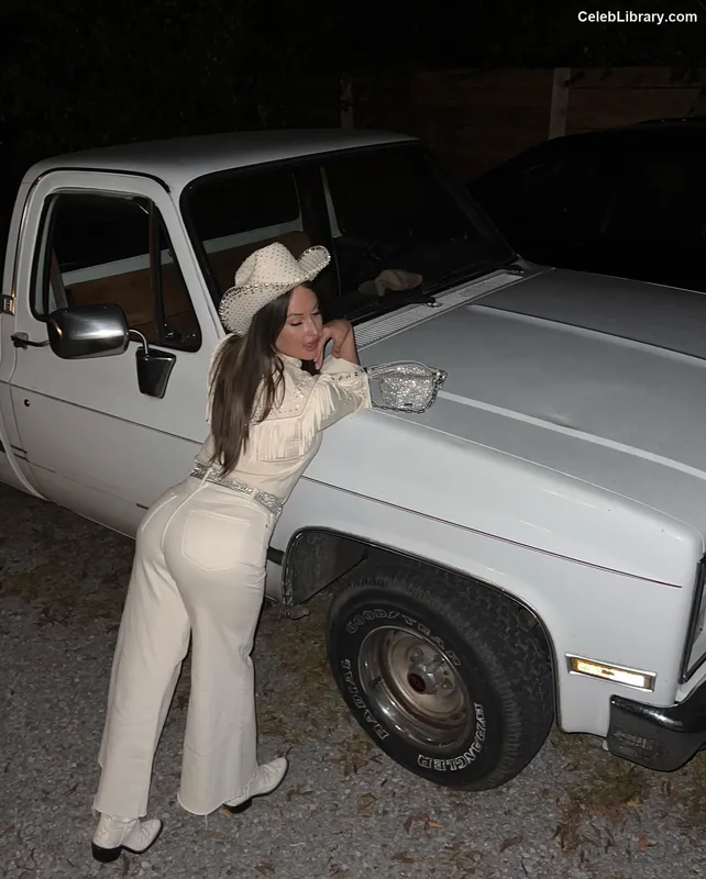 Kacey Musgraves photo 21 of 537