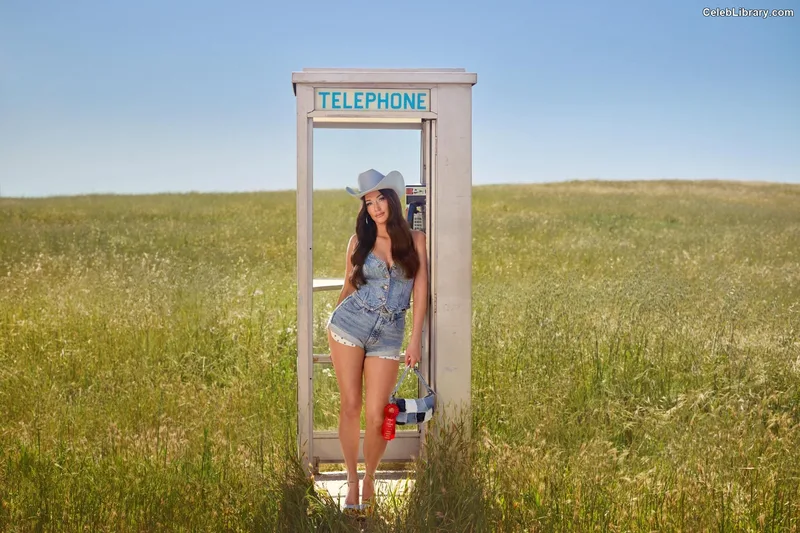 Kacey Musgraves photo 13 of 537