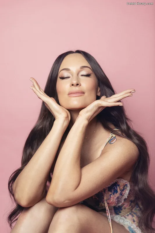 Kacey Musgraves photo 7 of 537