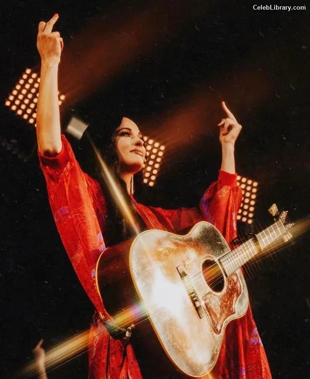 Kacey Musgraves photo 3 of 537
