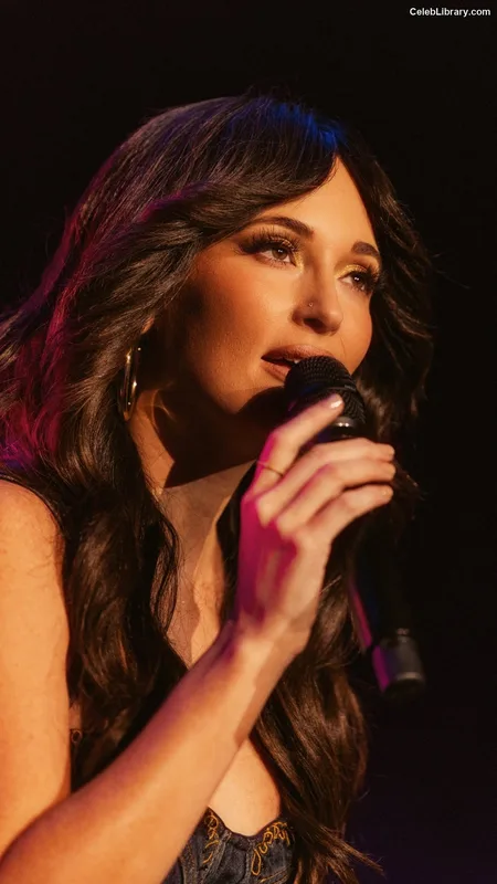 Kacey Musgraves photo 15 of 537