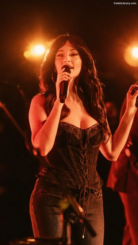 Kacey Musgraves photo 16 of 537