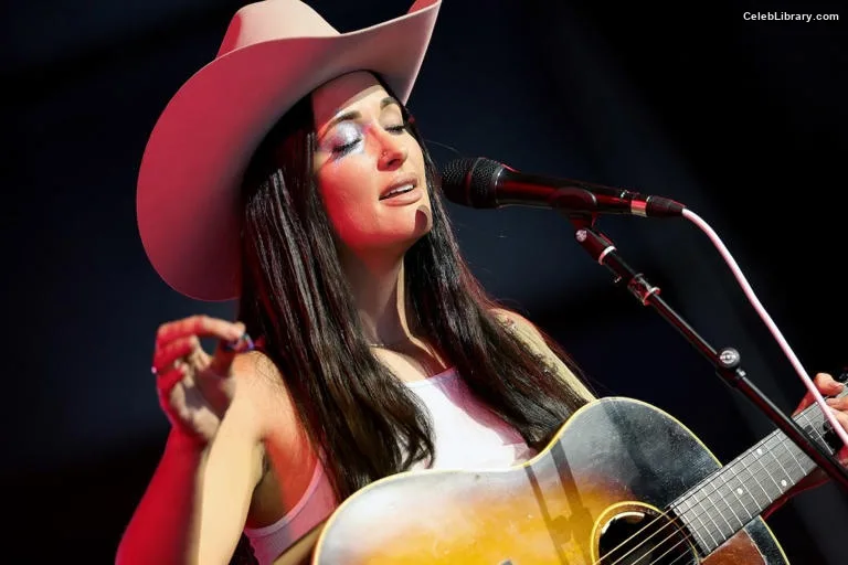 Kacey Musgraves photo 13 of 537