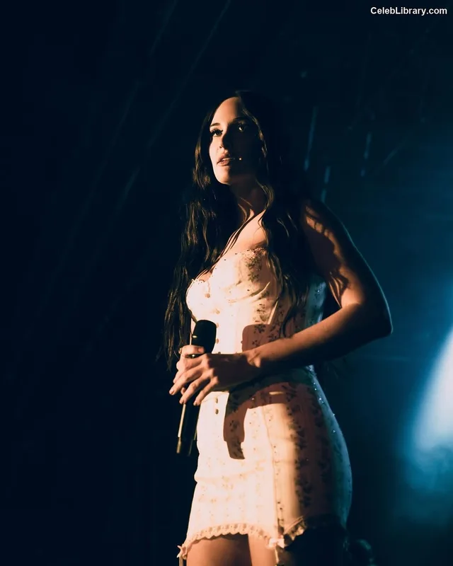 Kacey Musgraves photo 18 of 537