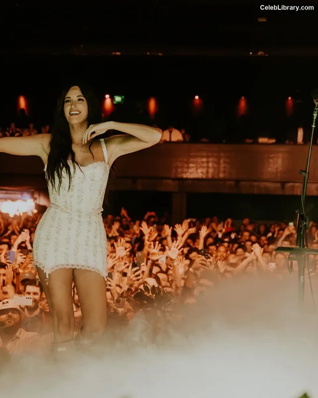 Kacey Musgraves photo 22 of 537