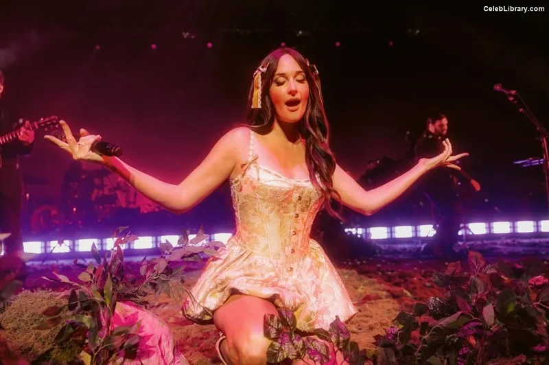 Kacey Musgraves photo 24 of 537