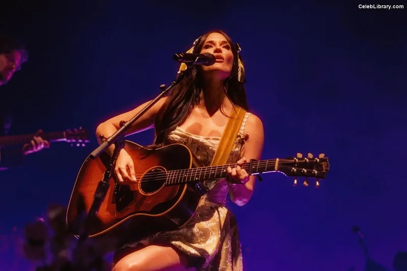 Kacey Musgraves photo 3 of 537