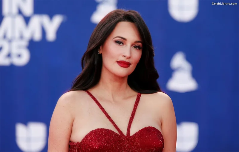 Kacey Musgraves photo 23 of 537