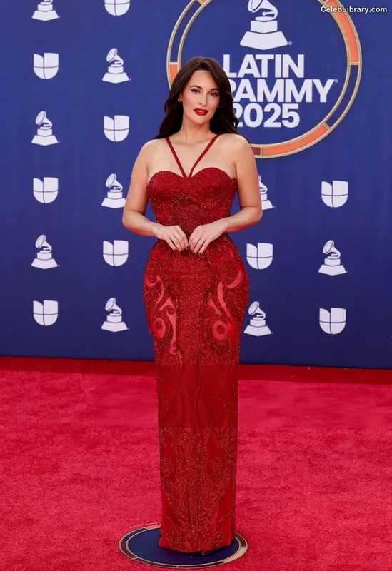 Kacey Musgraves photo 24 of 537