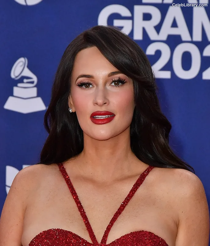 Kacey Musgraves photo 19 of 537