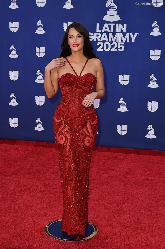 Kacey Musgraves photo 15 of 537