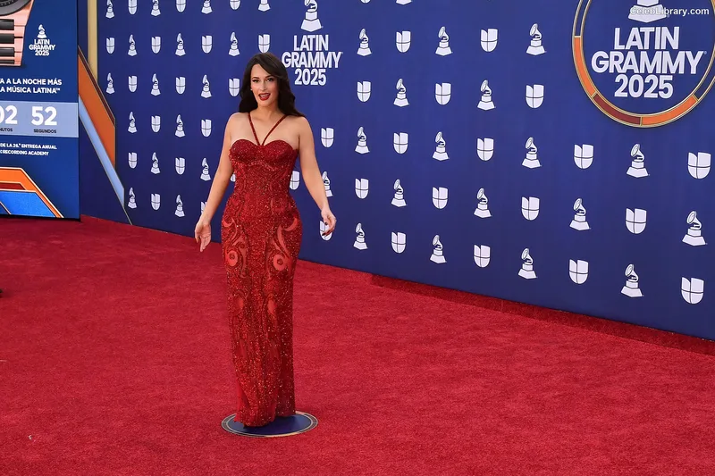 Kacey Musgraves photo 18 of 537