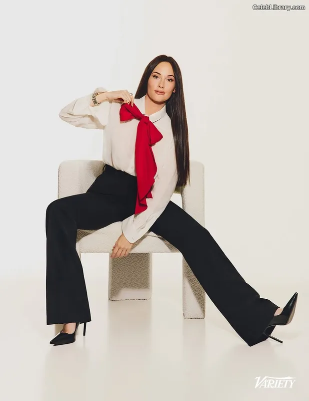 Kacey Musgraves photo 15 of 537