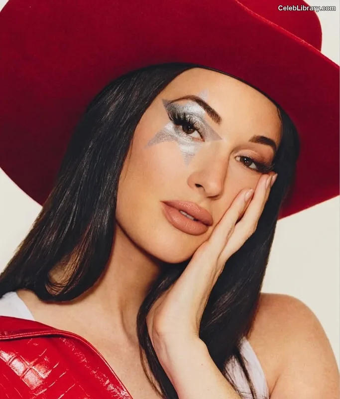 Kacey Musgraves photo 18 of 537
