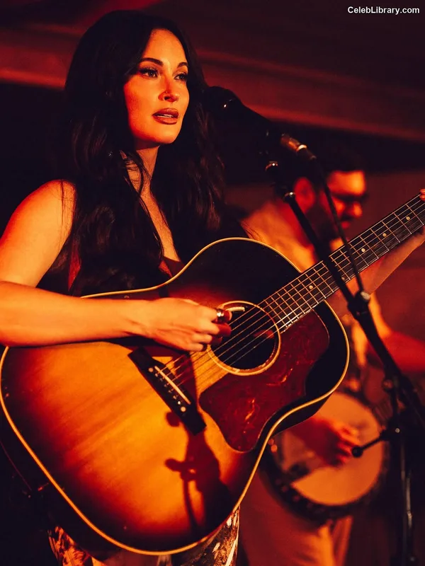 Kacey Musgraves photo 17 of 537