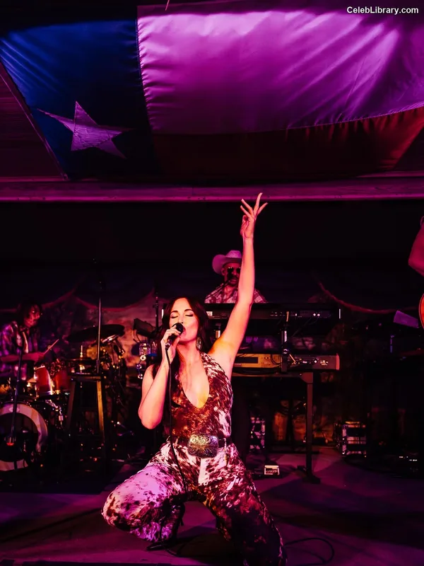 Kacey Musgraves photo 19 of 537