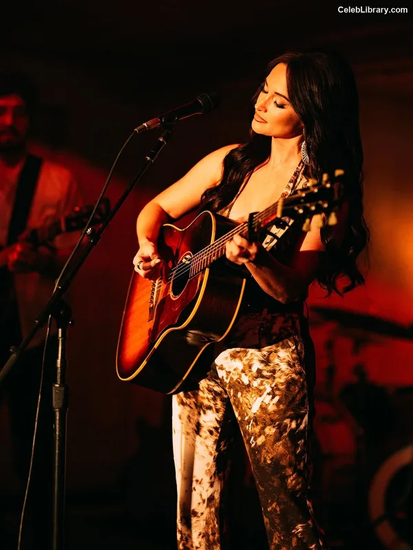 Kacey Musgraves photo 20 of 537