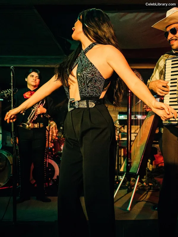 Kacey Musgraves photo 3 of 537