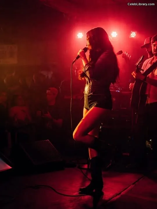 Kacey Musgraves photo 11 of 537