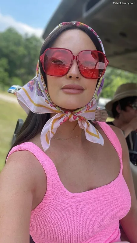 Kacey Musgraves photo 14 of 537