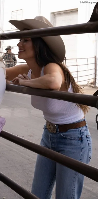Kacey Musgraves photo 13 of 537