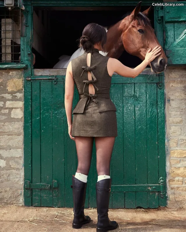 Kacey Musgraves photo 1 of 537