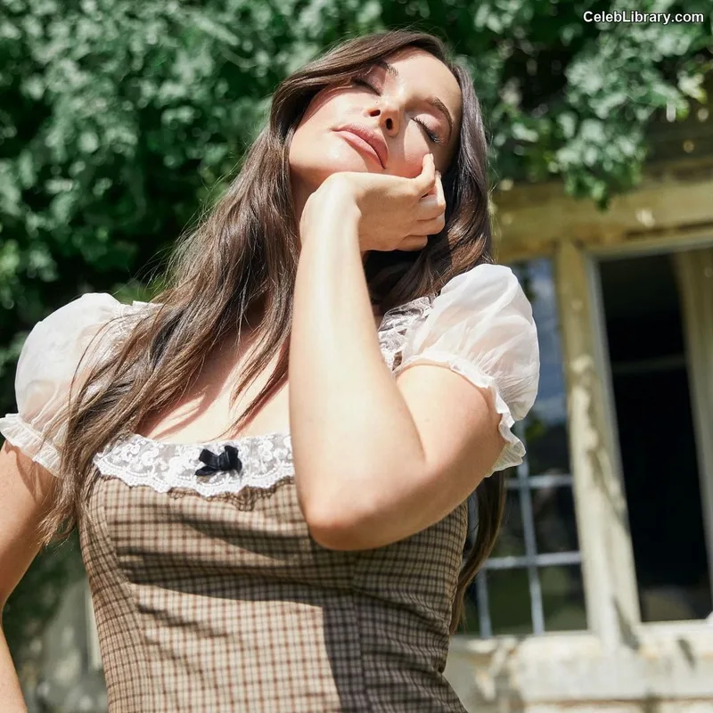 Kacey Musgraves photo 17 of 537