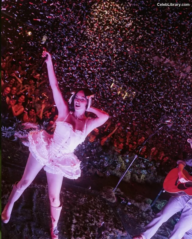Kacey Musgraves photo 22 of 537