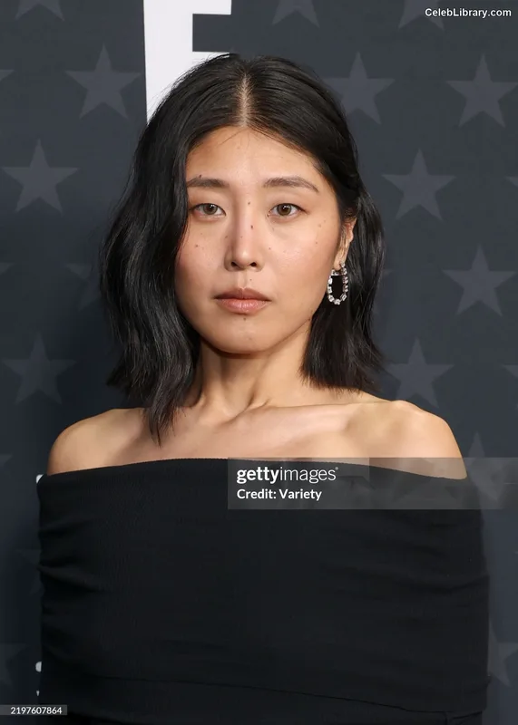 Kahyun Kim photo 1 of 189