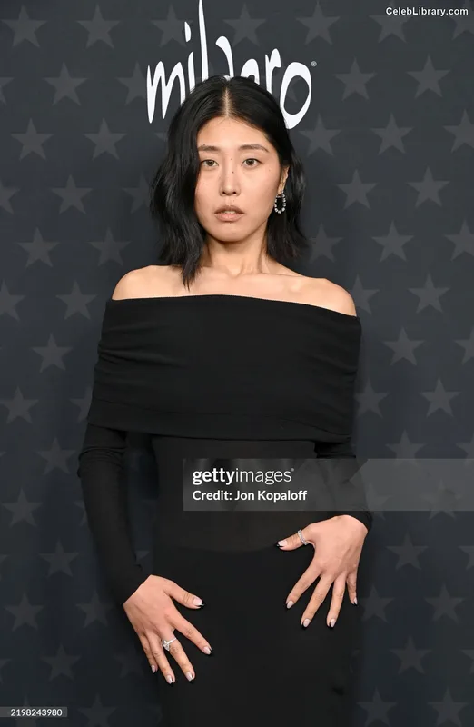 Kahyun Kim photo 4 of 189