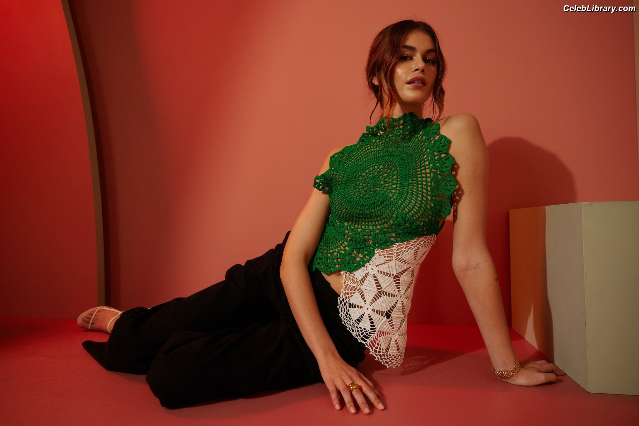 Kaia Gerber photo 15 of 464
