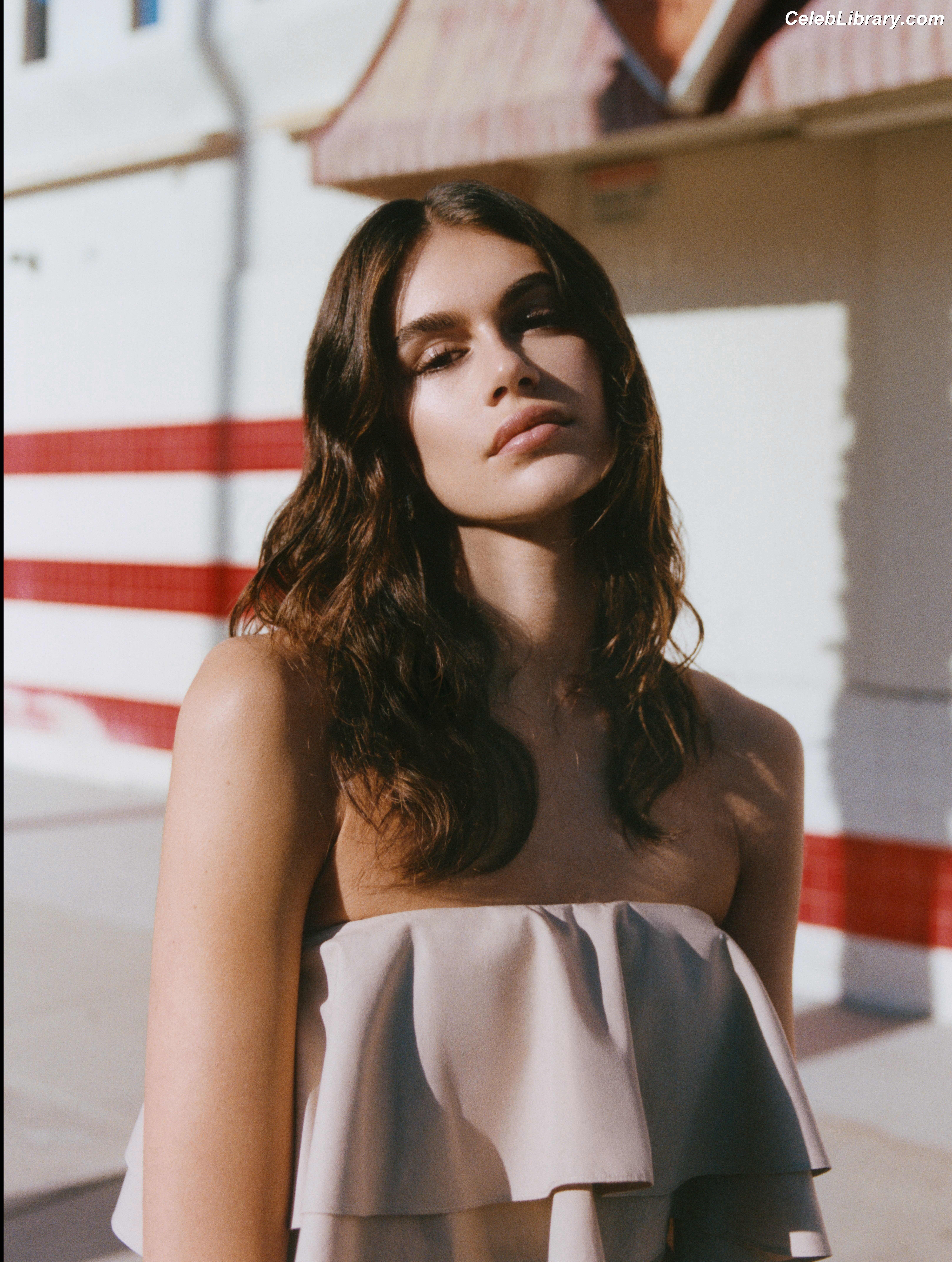 Kaia Gerber photo 2 of 464