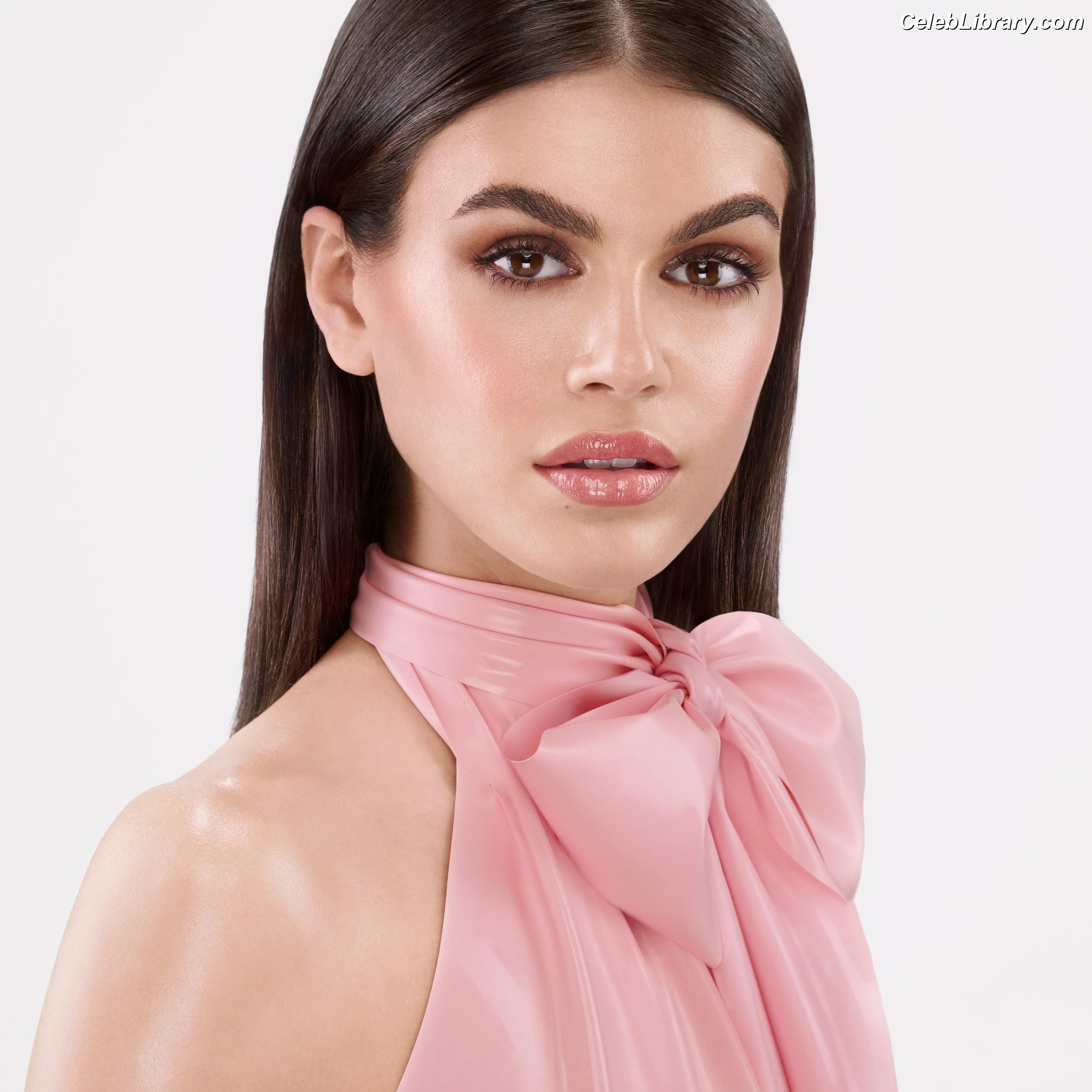 Kaia Gerber photo 20 of 464