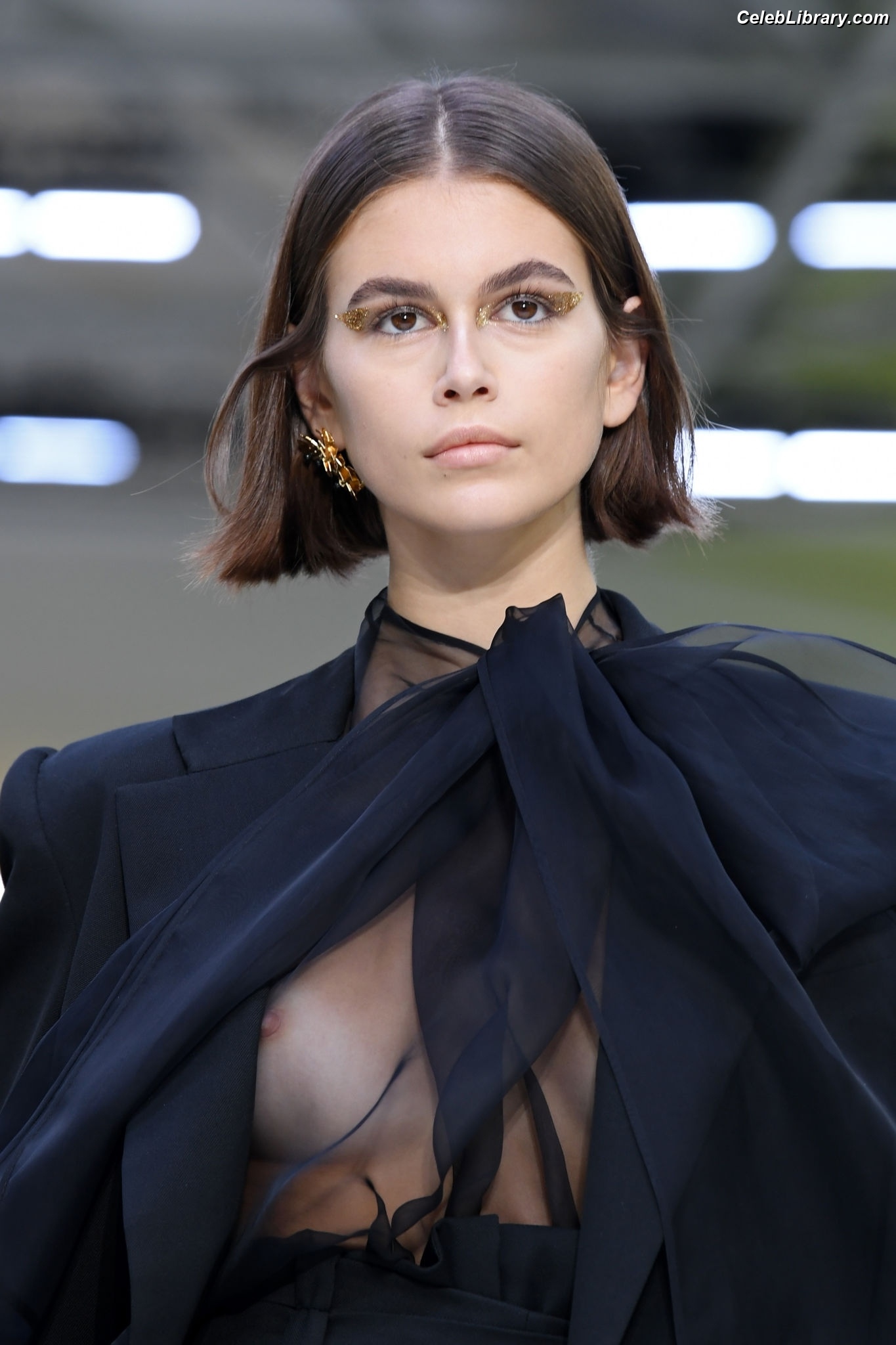 Kaia Gerber photo 22 of 464