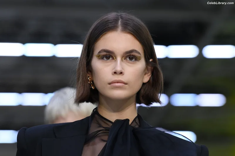 Kaia Gerber photo 8 of 464