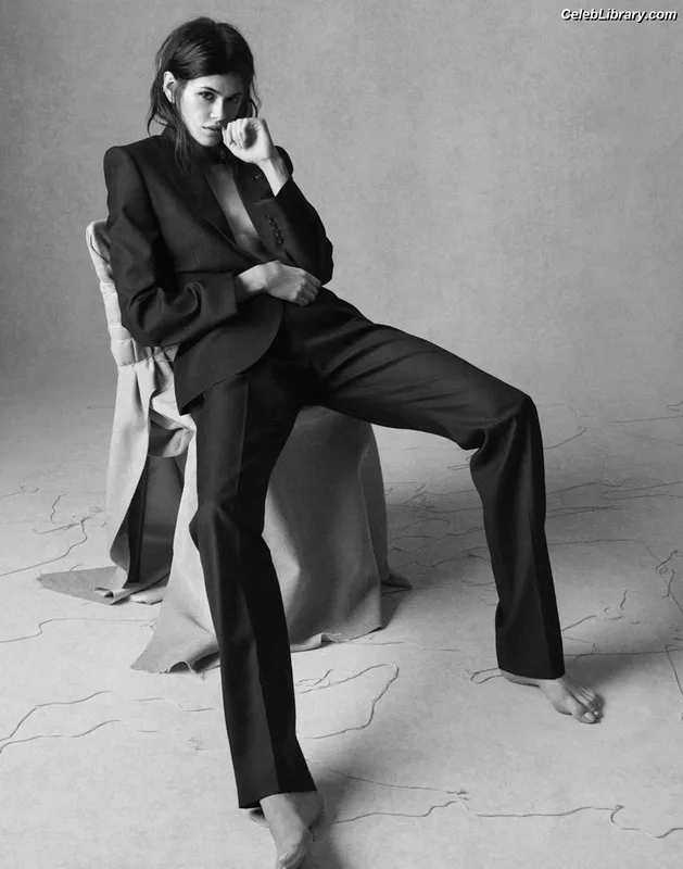 Kaia Gerber photo 12 of 464