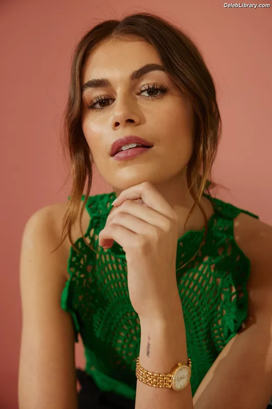 Kaia Gerber photo 16 of 464