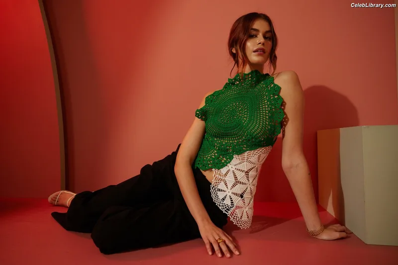 Kaia Gerber photo 20 of 464