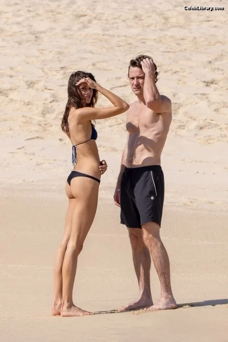 Kaia Gerber photo 4 of 464