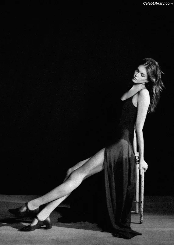 Kaia Gerber photo 6 of 464